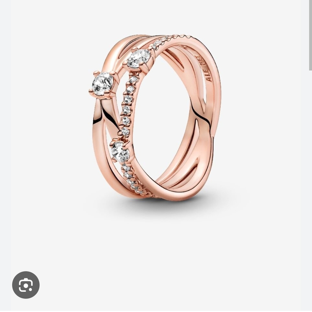 Elegant Rose Gold Ring with Crystals